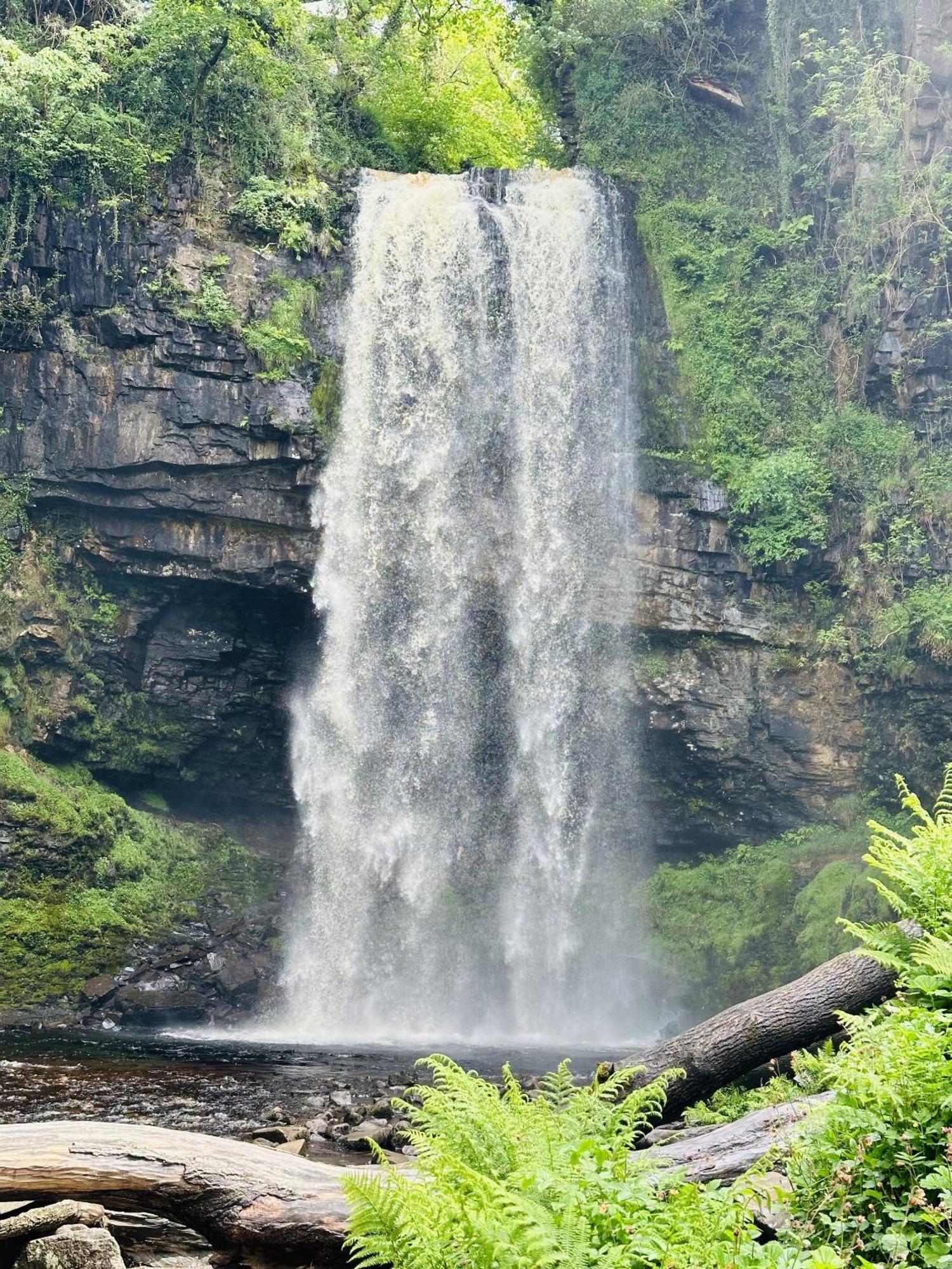 Entire Venue With Accommodation Sleeps Up To 19 - Waterfall Country Escape Wales Coelbren Exterior foto
